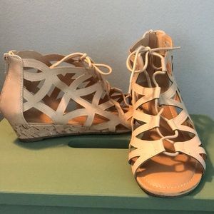 🌸 ESPIRIT Sandals Size 8.5